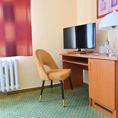 瓦德博丽酒店 3*